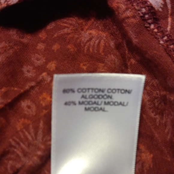 NWT. Lucky Brand Maroon Floral V-Neck Blouse - Picture 7 of 9